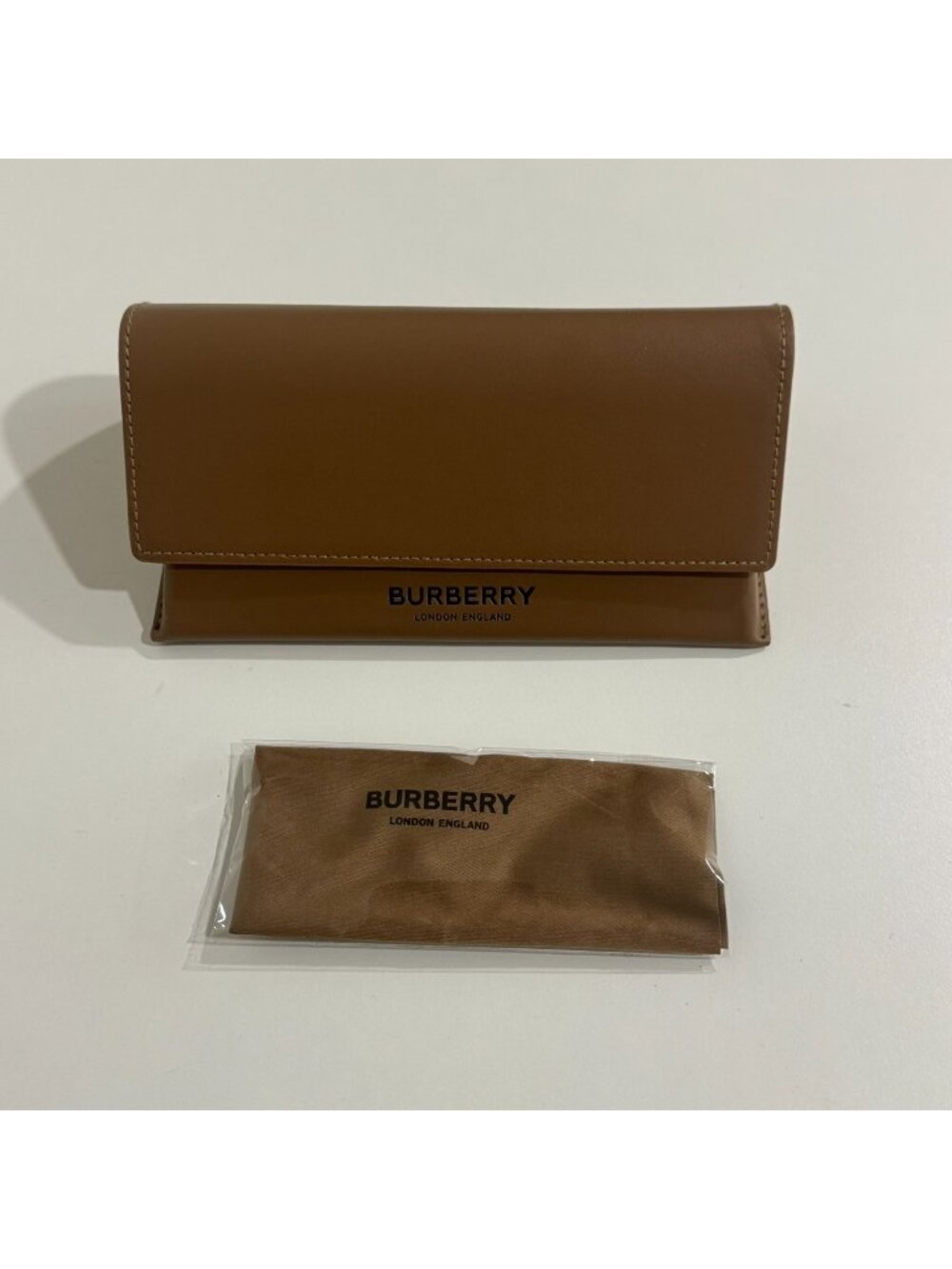 RECENT Burberry Eyewear Eyeglasses Case + Cloth Faux Leather Camel Brown